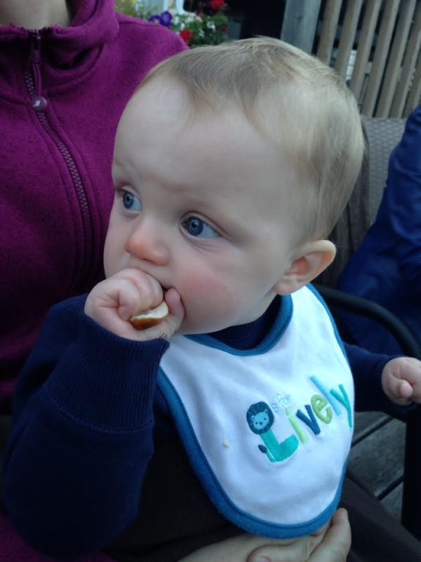 octoberfest-kids pretzel kids eating
